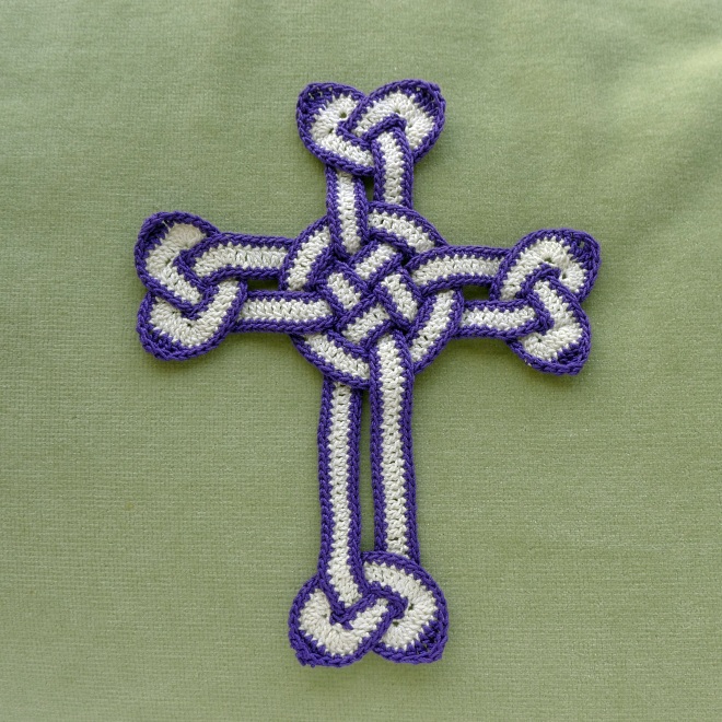 Celtic cross with edging